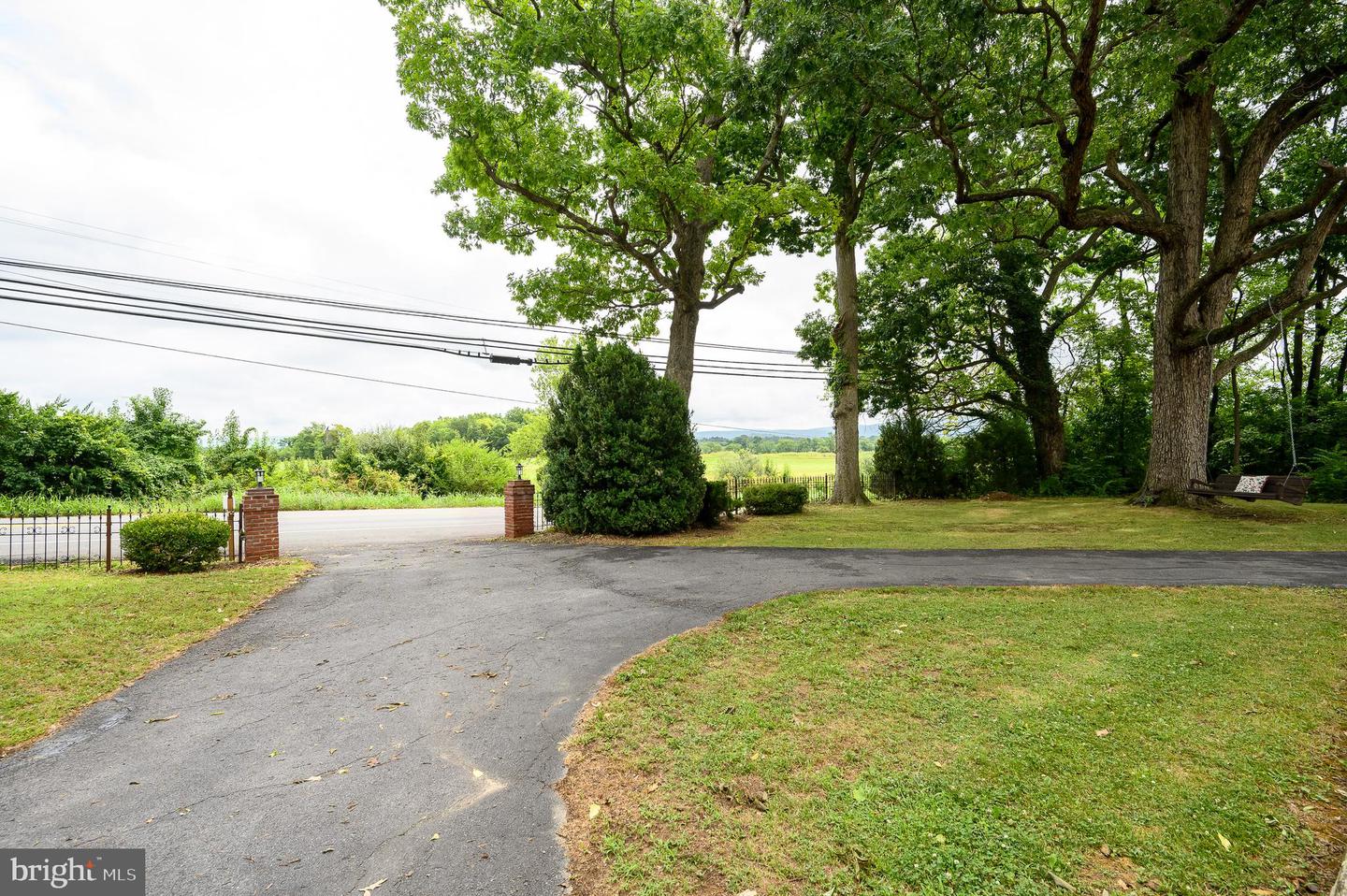 15376 Charles Town Rd Property Photo 12