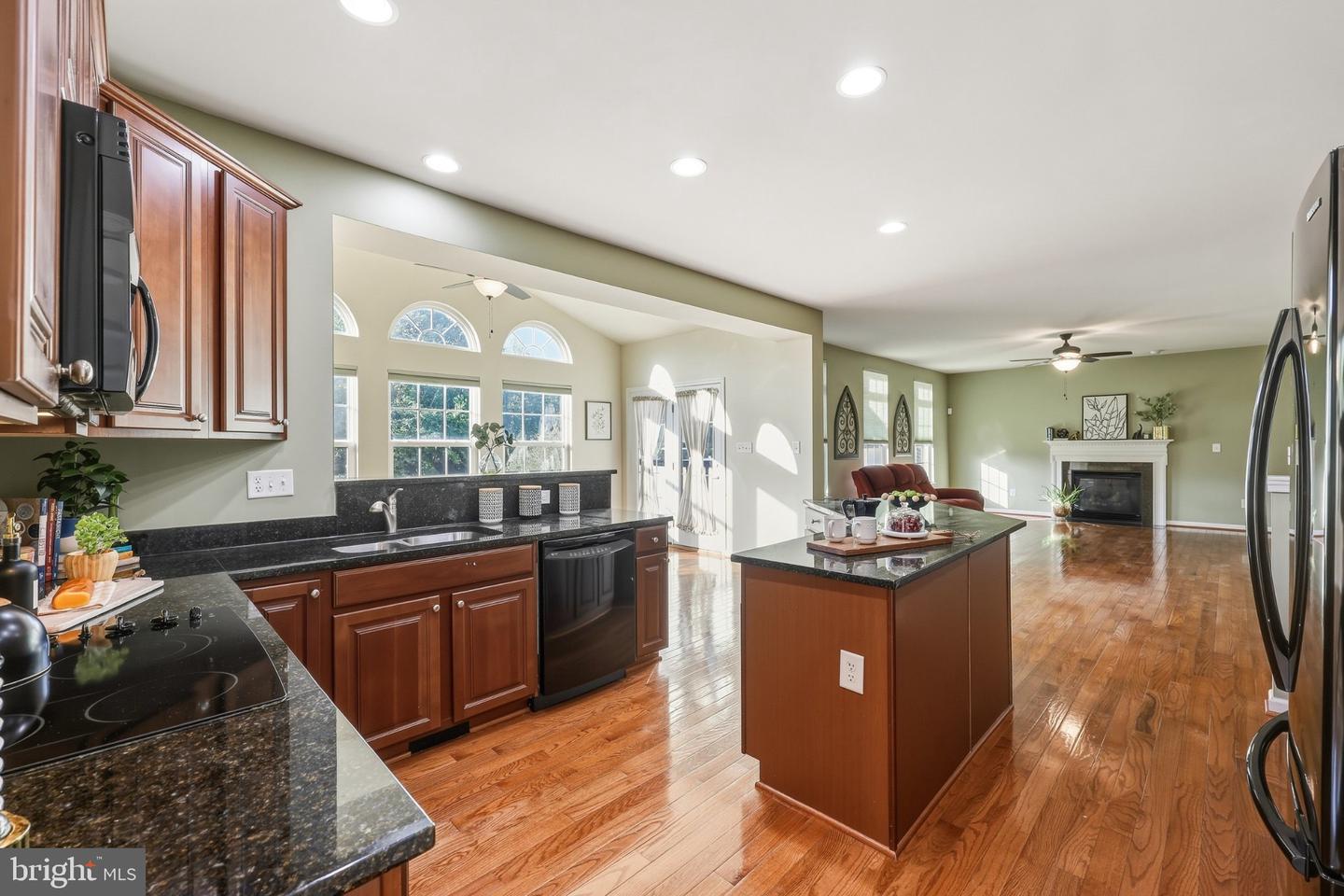 262 Canal Way Property Photo 13