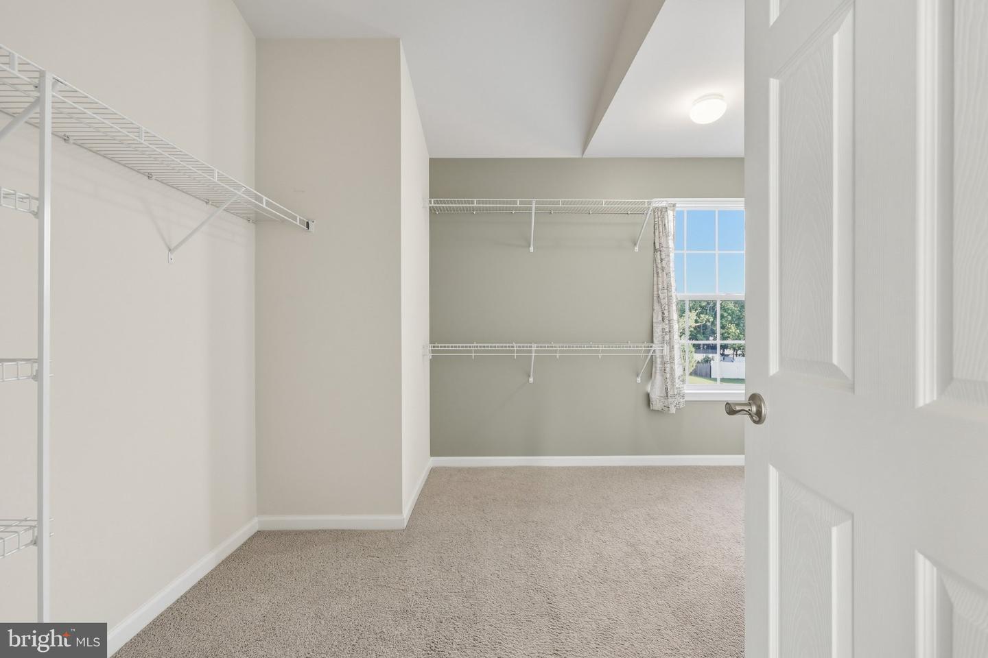 262 Canal Way Property Photo 33