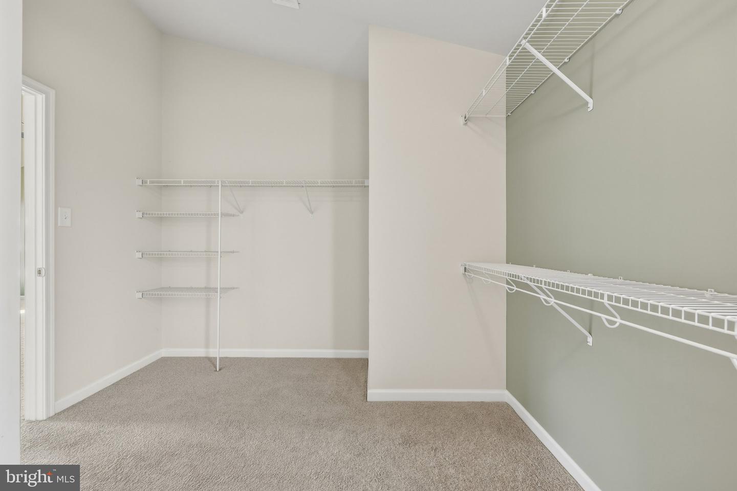 262 Canal Way Property Photo 34