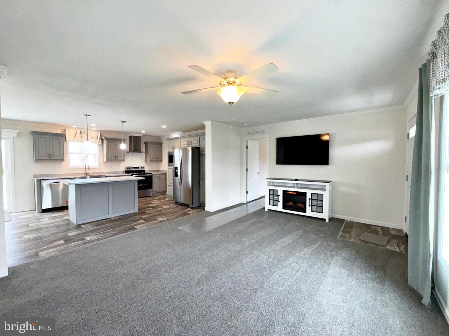 35 Fox Chase Ct Property Photo 4