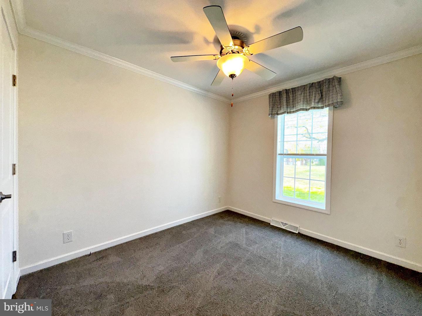 35 Fox Chase Ct Property Photo 22