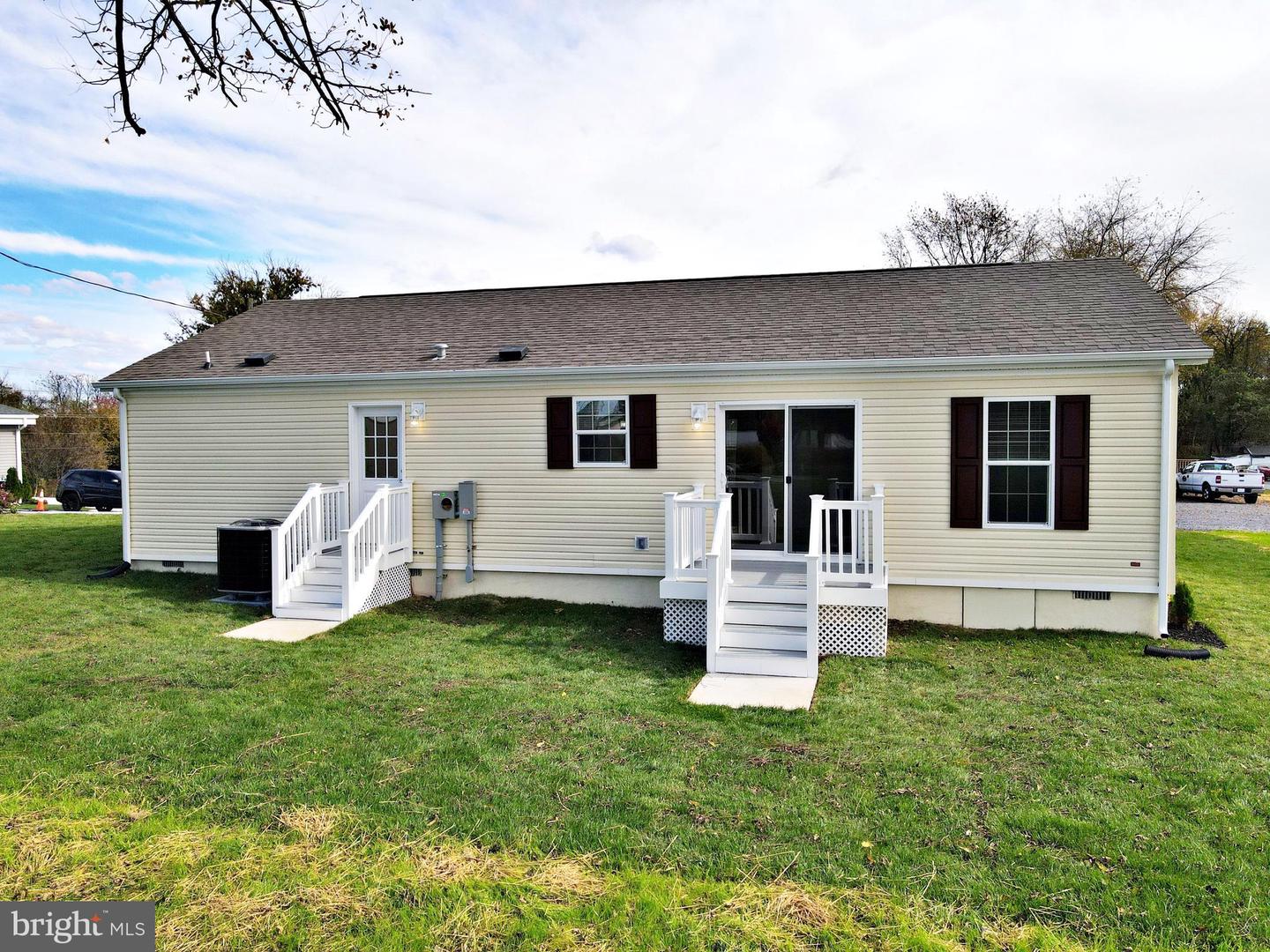 35 Fox Chase Ct Property Photo 32