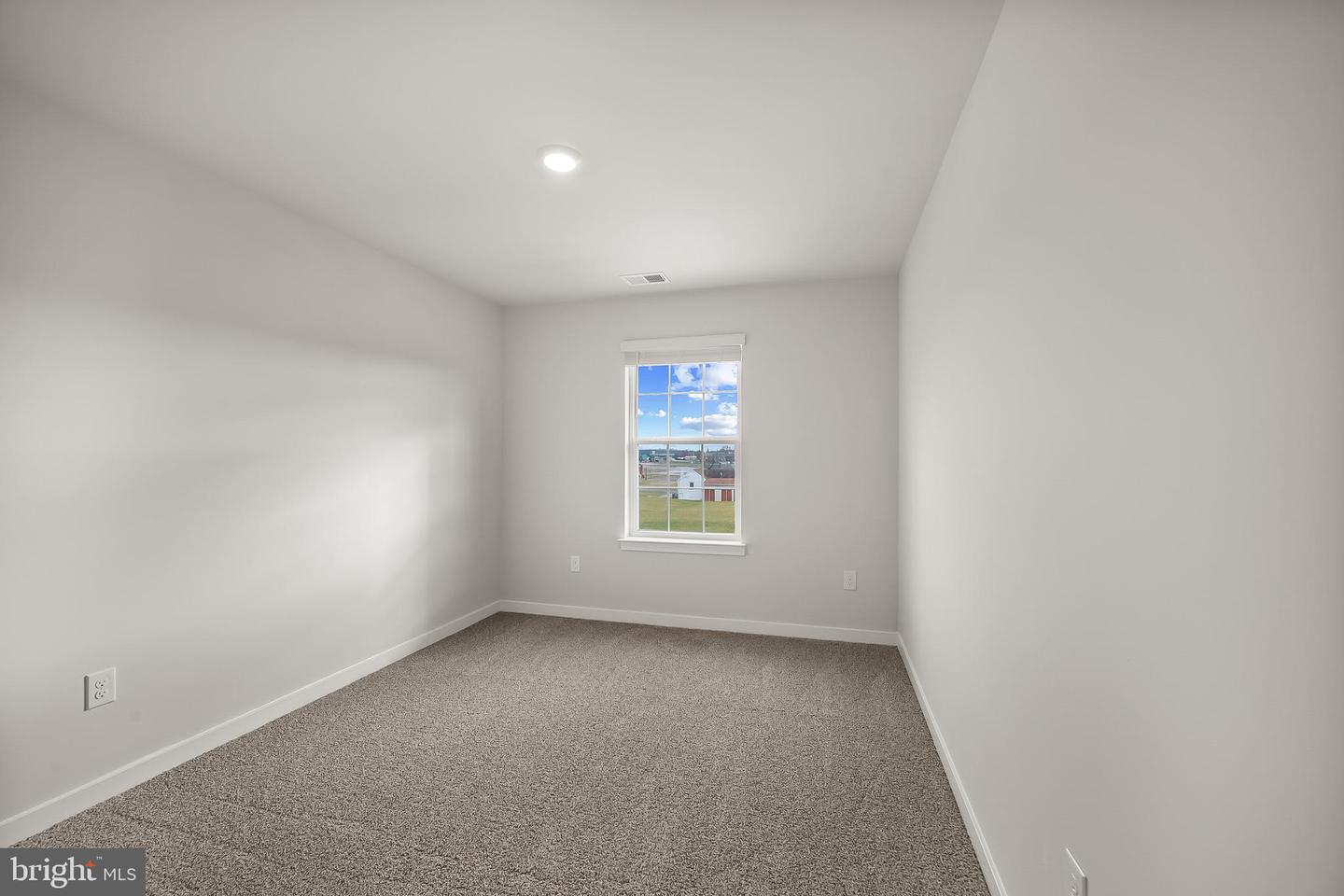 402 Eclipse St Property Photo 25