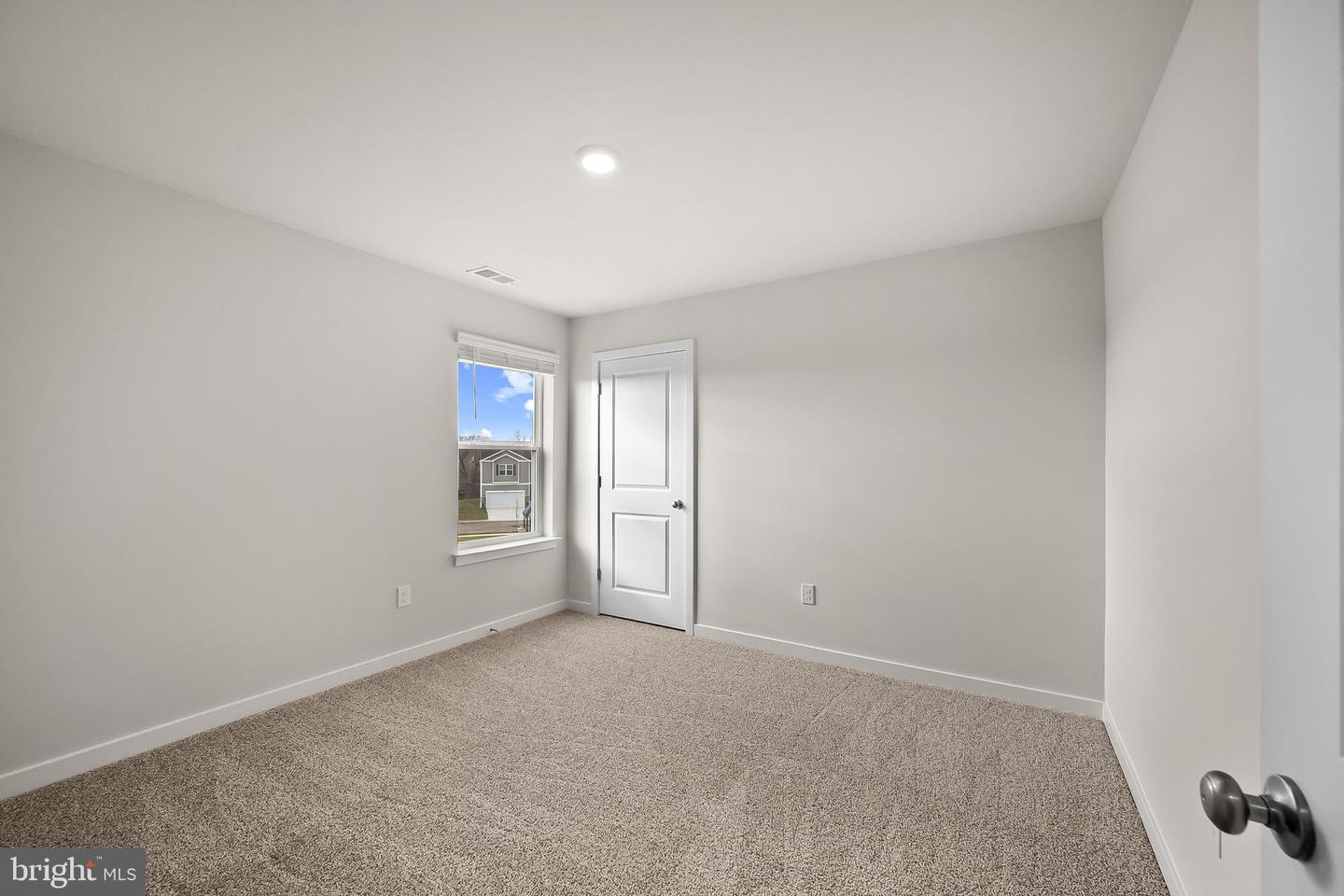 402 Eclipse St Property Photo 29