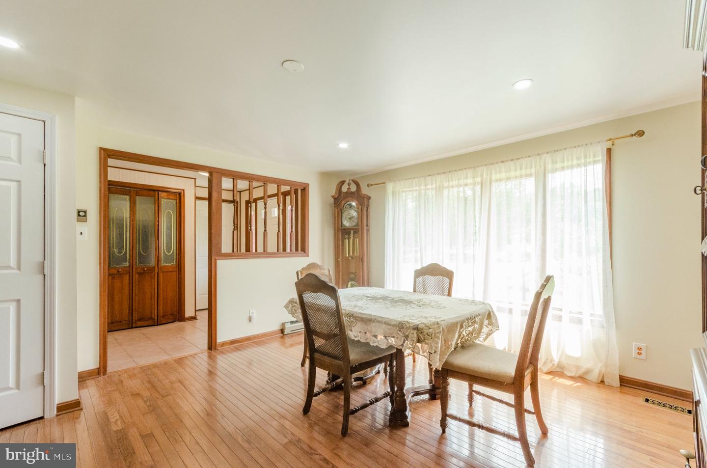 887 Woodbury Dr Property Photo 30