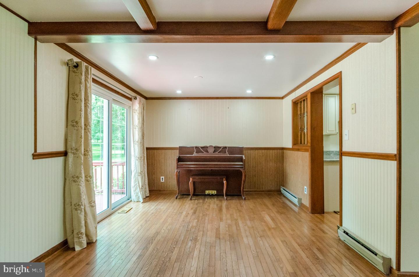 887 Woodbury Dr Property Photo 39