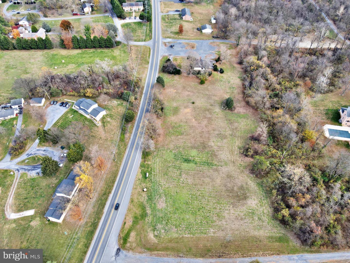 7174 Martinsburg Pike Property Photo 5