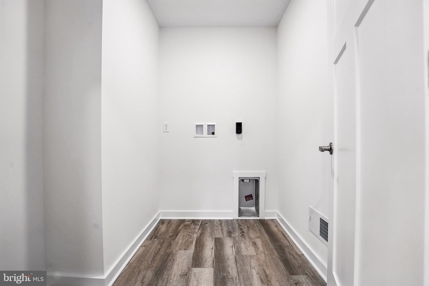 30 Thorton Ave Property Photo 26