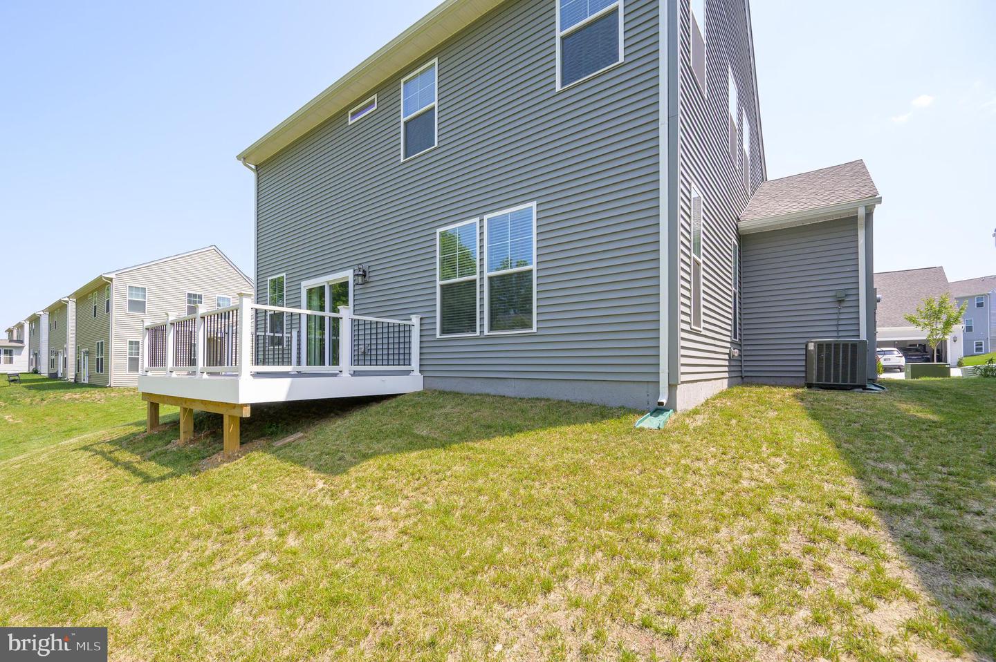 191 National St Property Photo 10