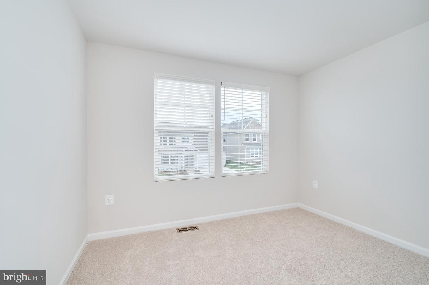 191 National St Property Photo 41