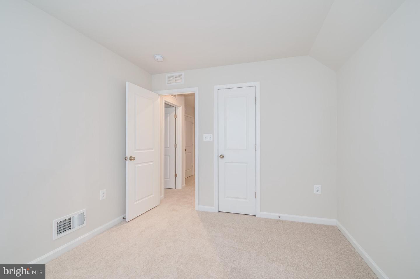 191 National St Property Photo 44