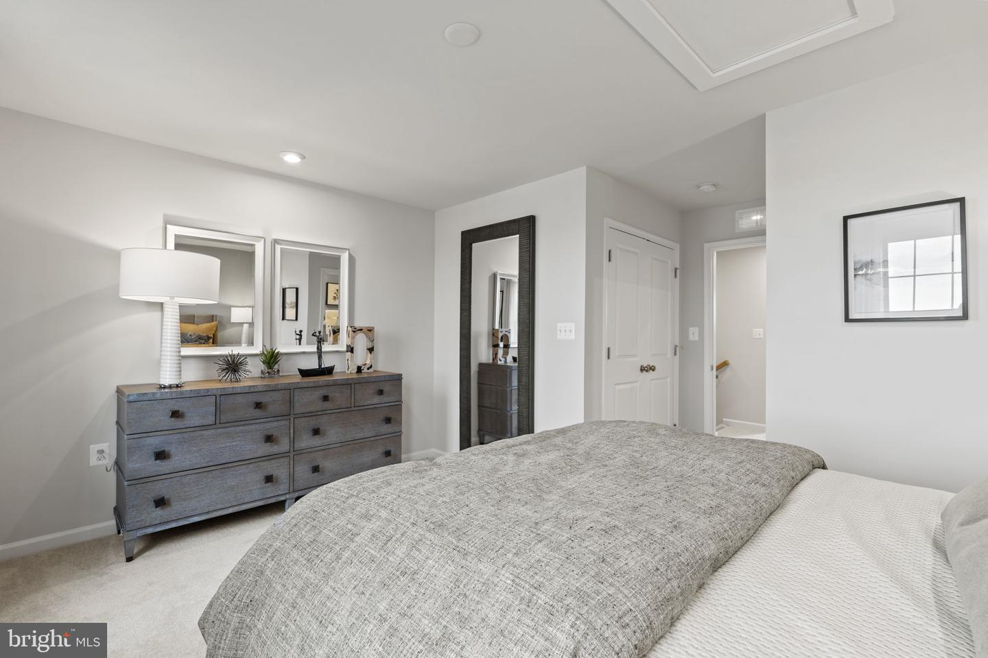 36 Democracy Mews #474 Property Photo 16
