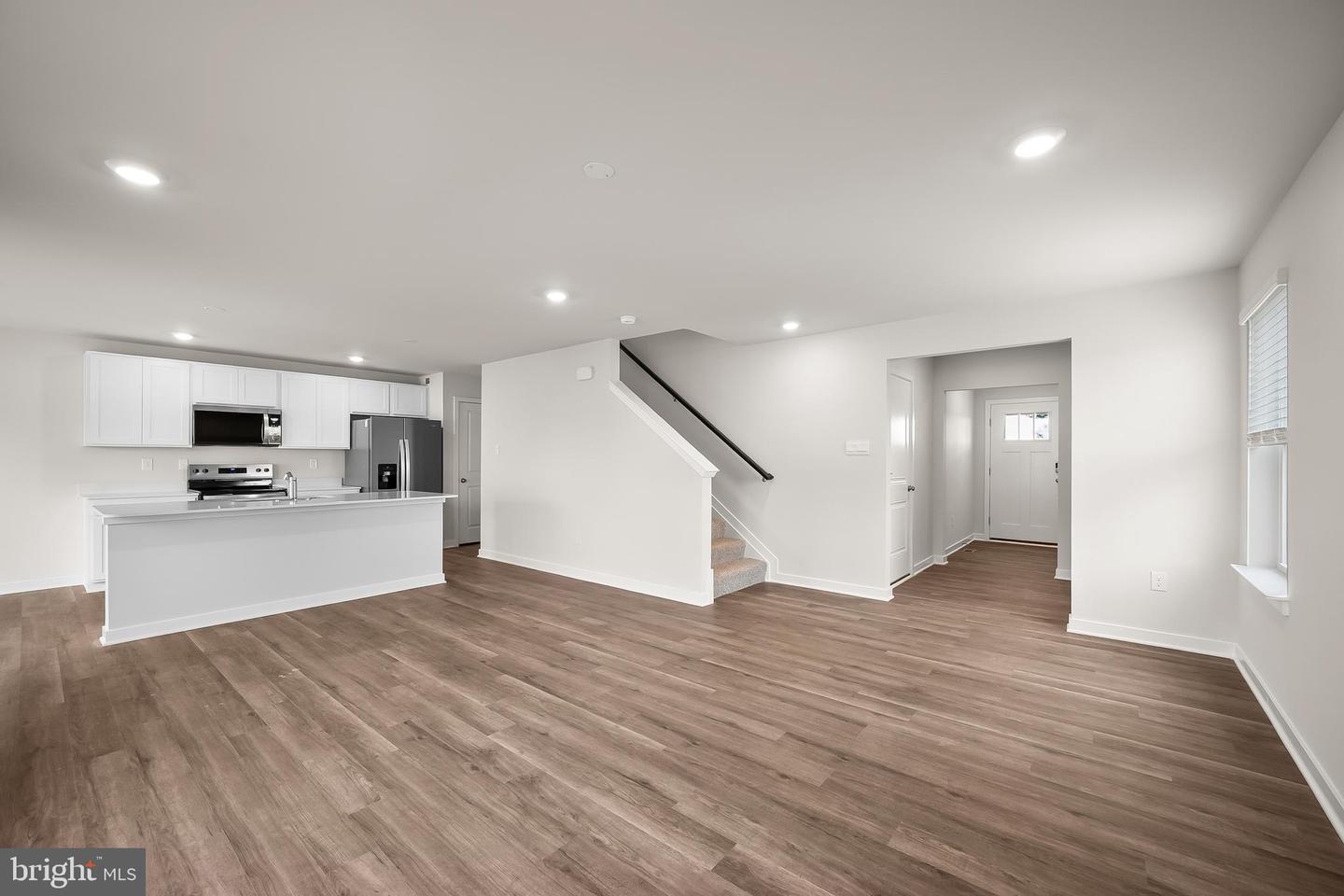 211 Eclipse St Property Photo 6