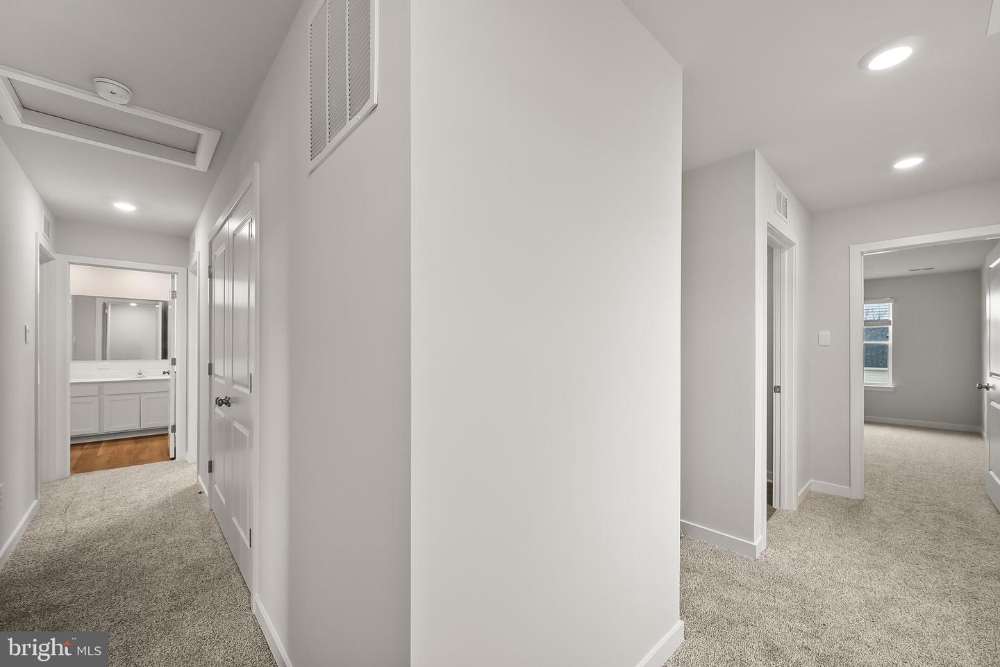 211 Eclipse St Property Photo 21
