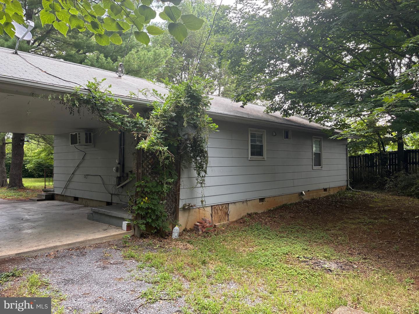 7628 Martinsburg Pike Property Photo 2