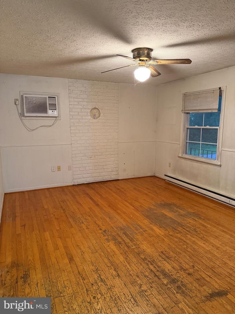 7628 Martinsburg Pike Property Photo 3