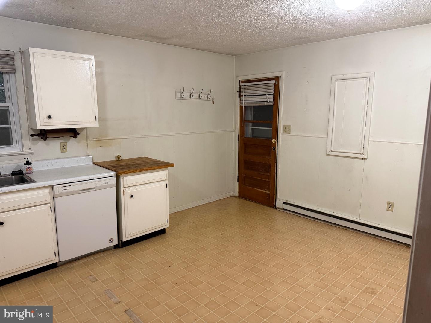 7628 Martinsburg Pike Property Photo 5