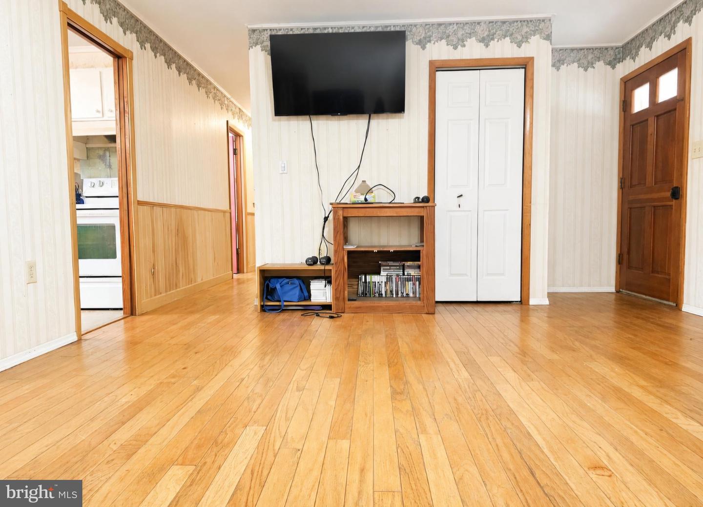 225 Cedar Hill Dr Property Photo 2