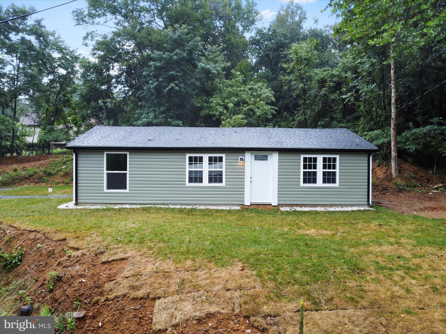 1712 Shenandoah River Dr Property Photo 1