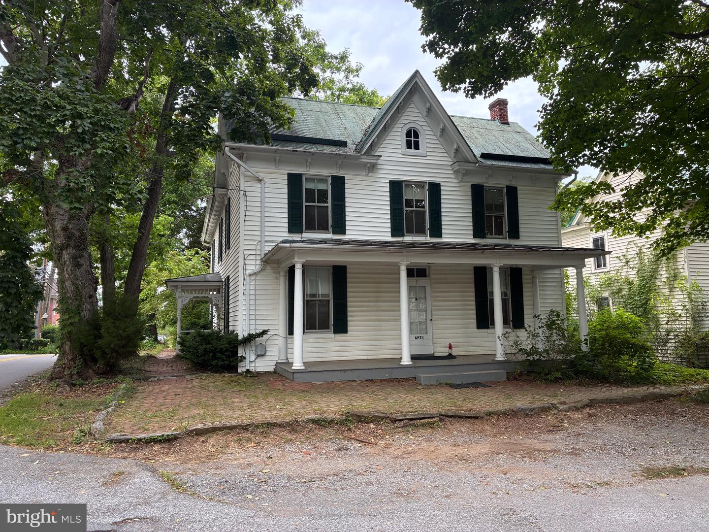 7 OLD PROSPECT AVE Property Photo 1