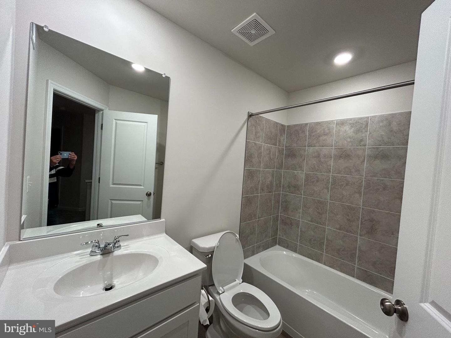 71 Swan Field Ave Property Photo 15