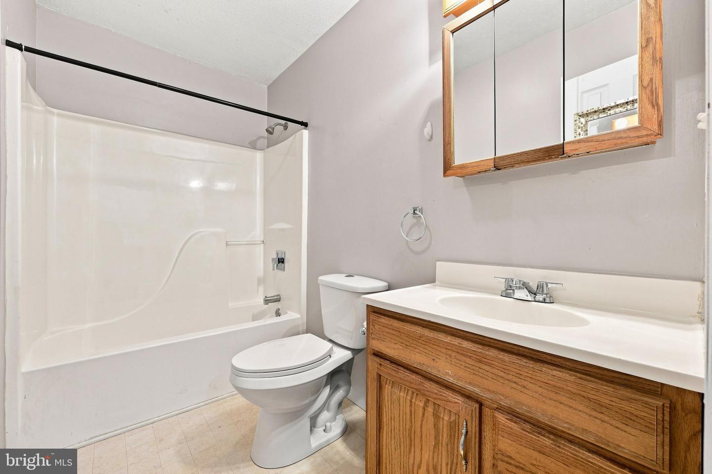 400 Burns St Property Photo 13