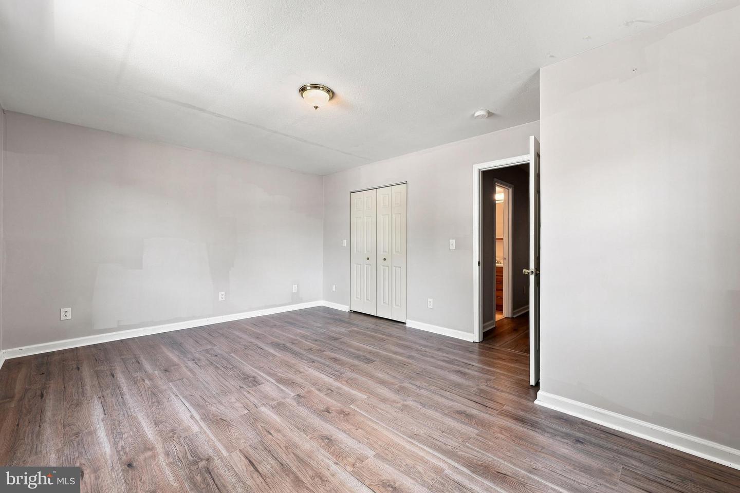 400 Burns St Property Photo 21