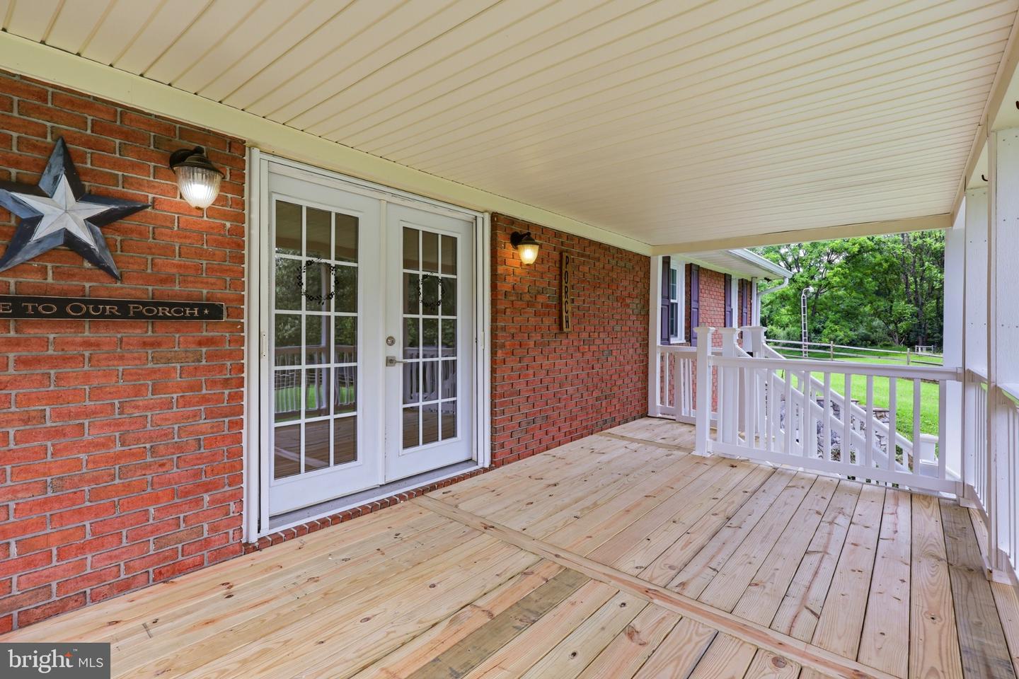 76 Lewis Ct Property Photo 16