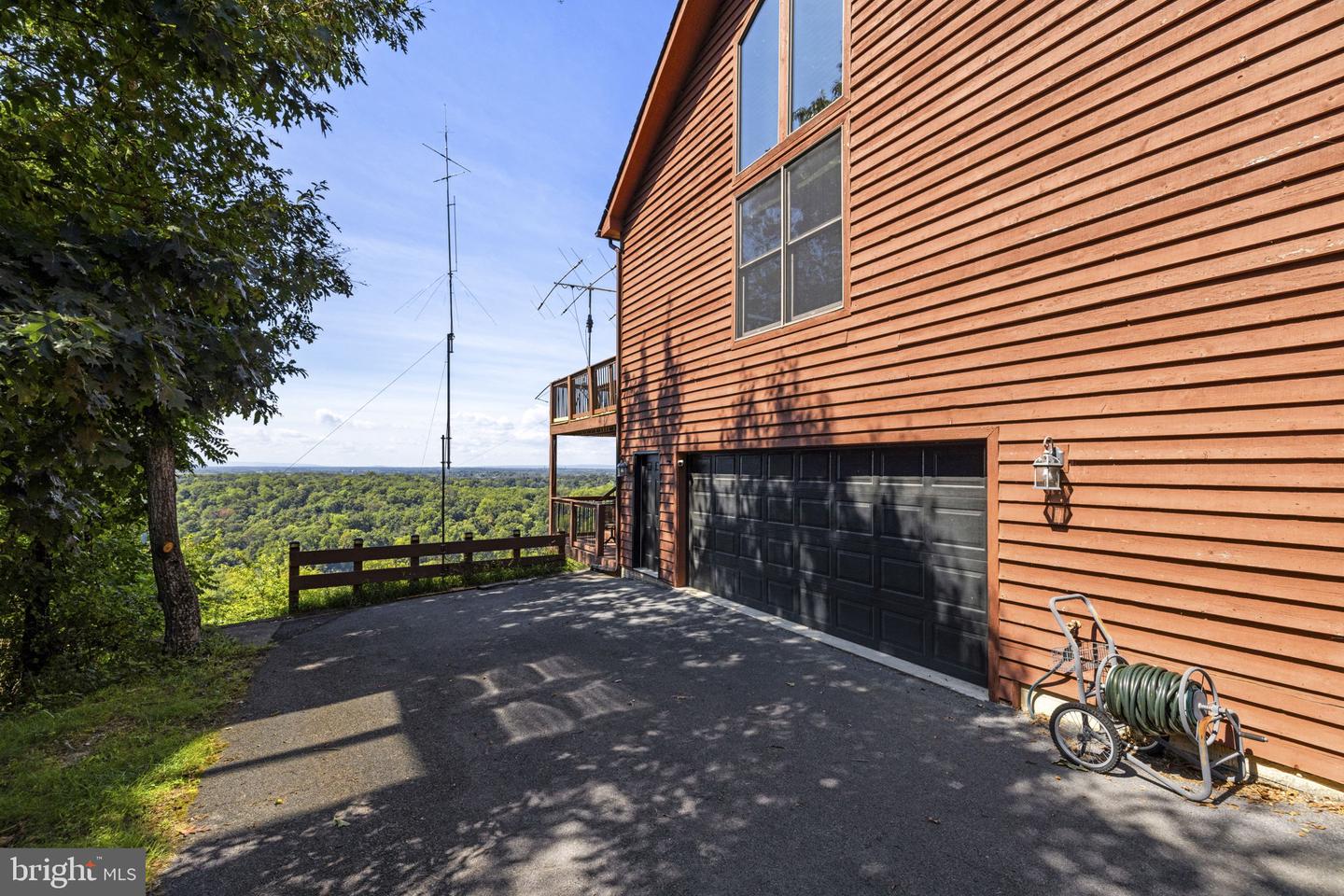 80 Mountainside Ct Property Photo 105