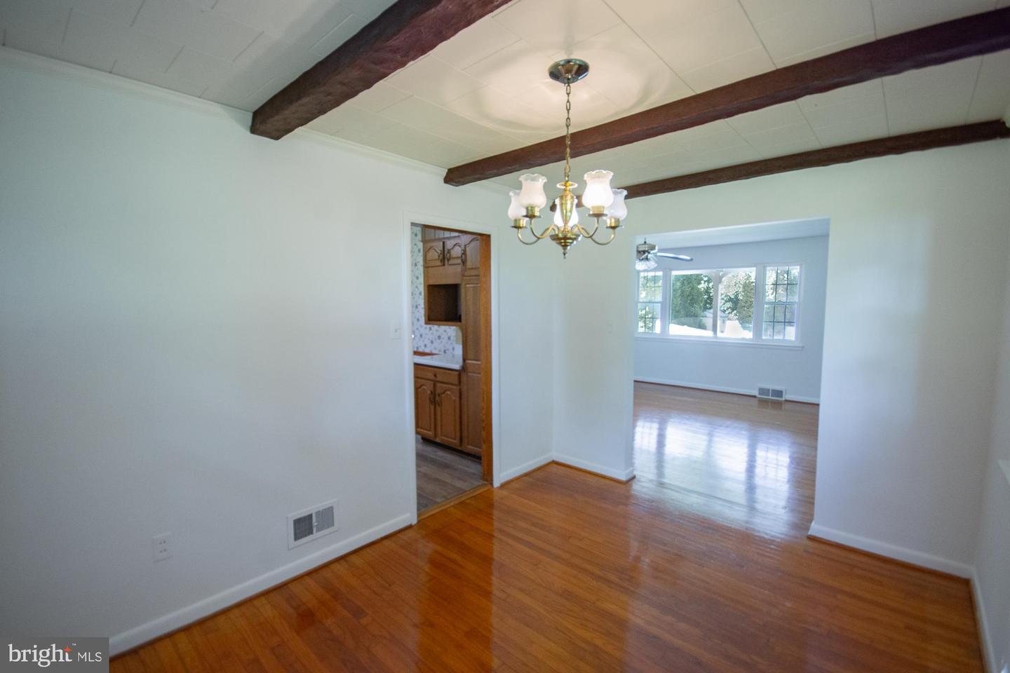 183 Elm St Property Photo 11