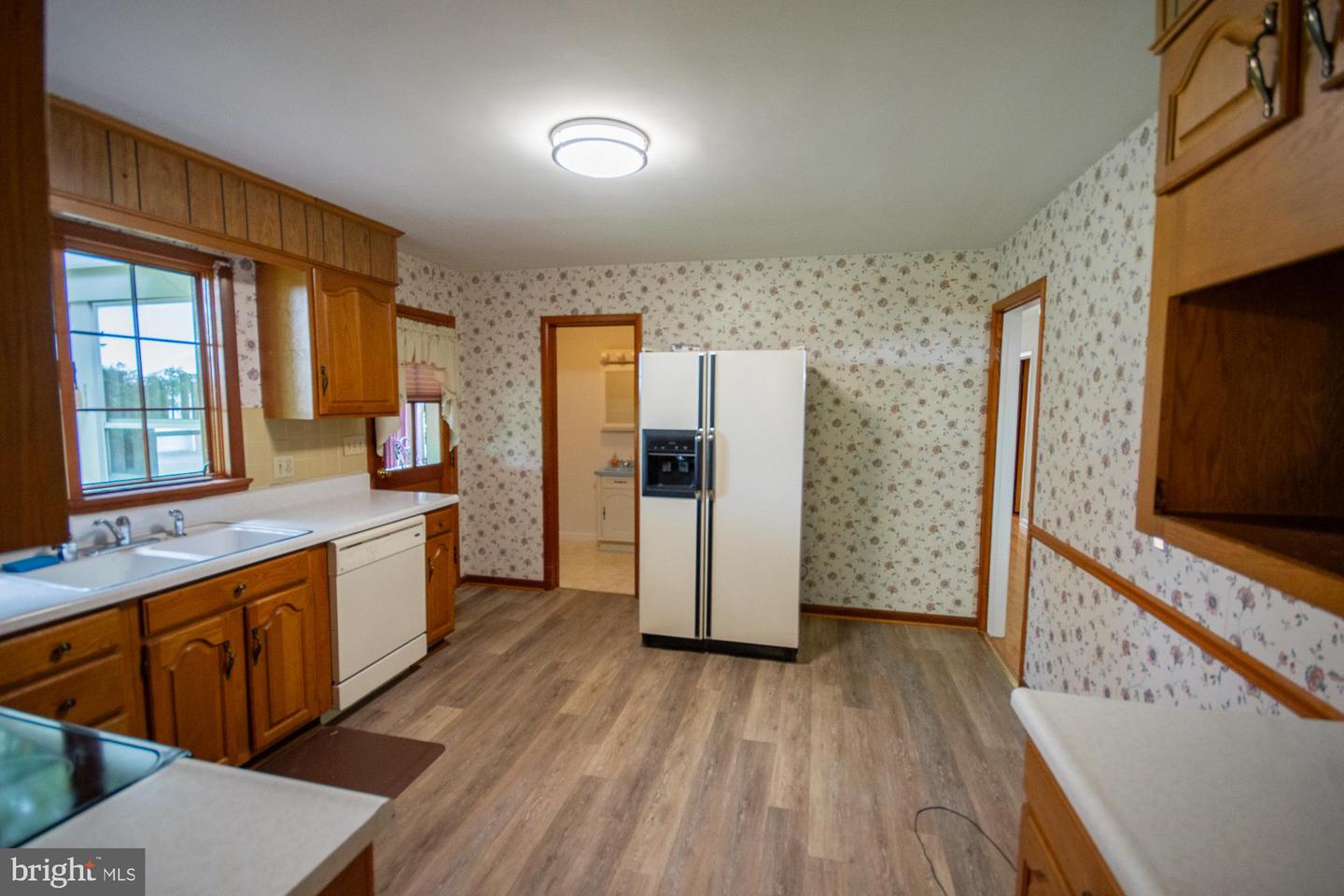 183 Elm St Property Photo 12