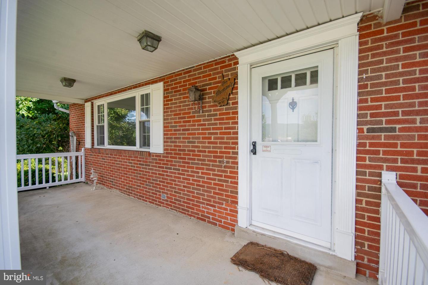 183 Elm St Property Photo 40