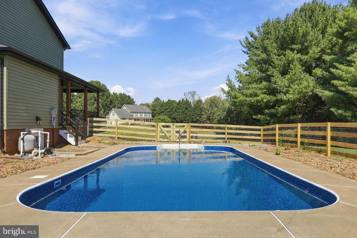 64 Pheasant Hill Rd Property Photo 2