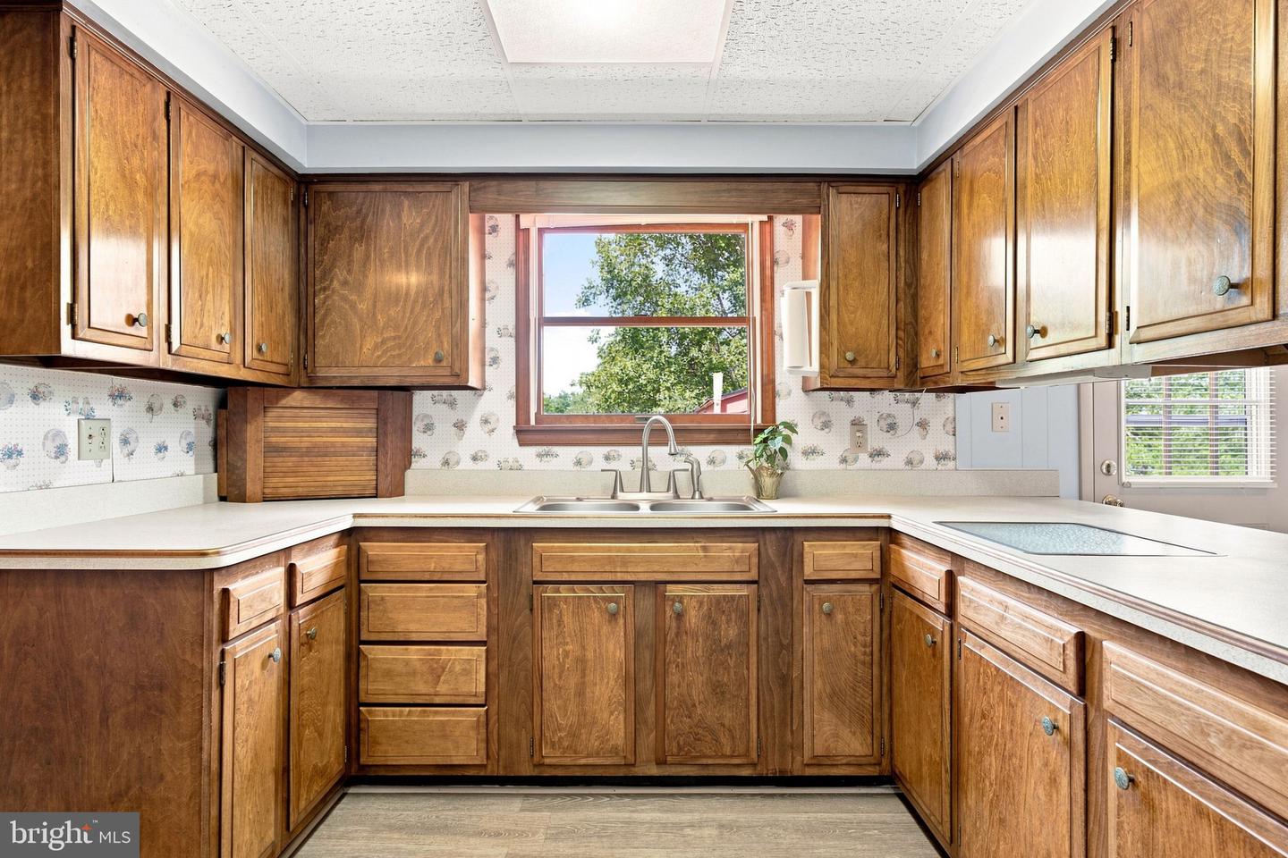 191 Whispering Echos Dr Property Photo 2