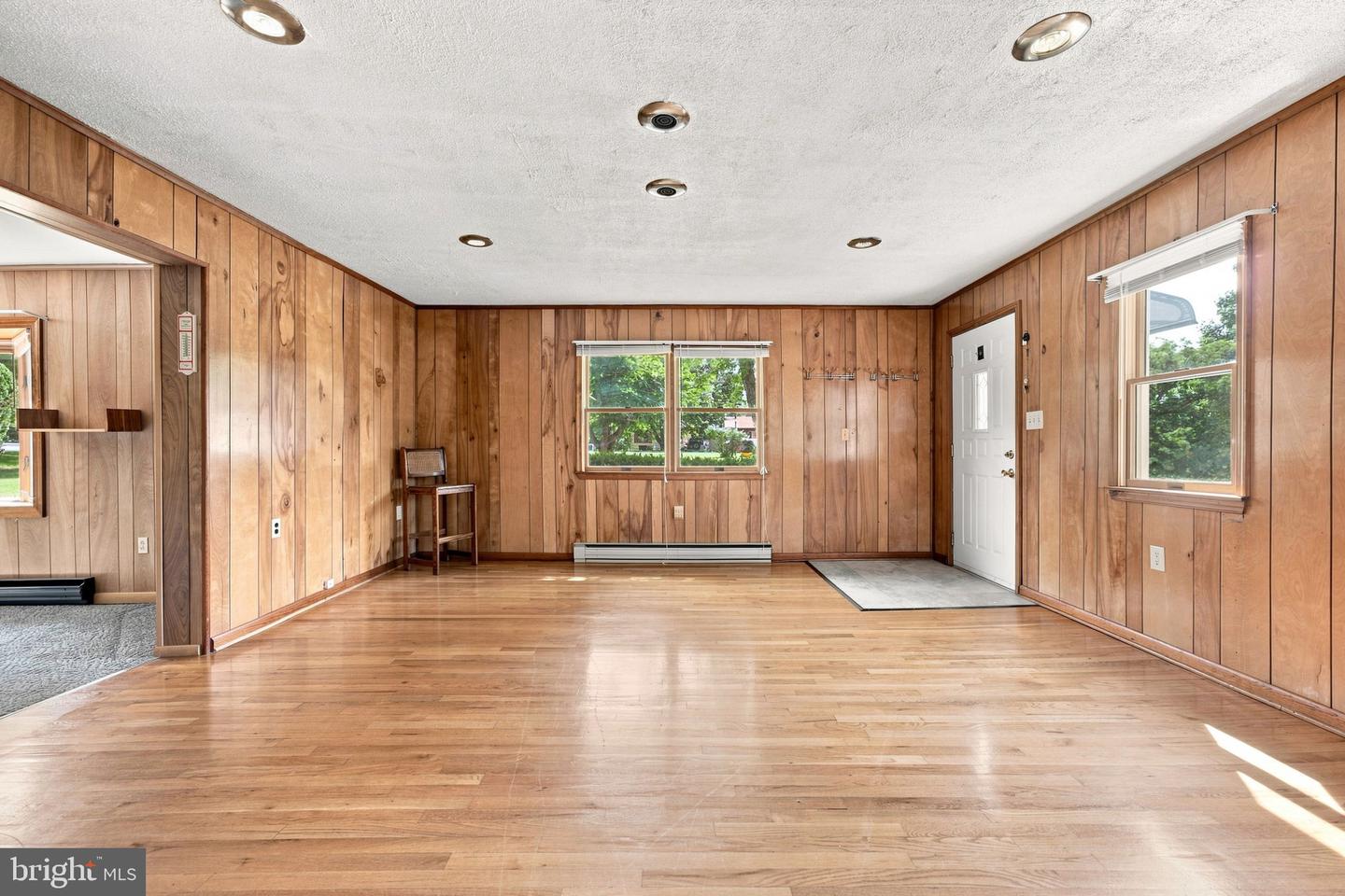 191 Whispering Echos Dr Property Photo 14