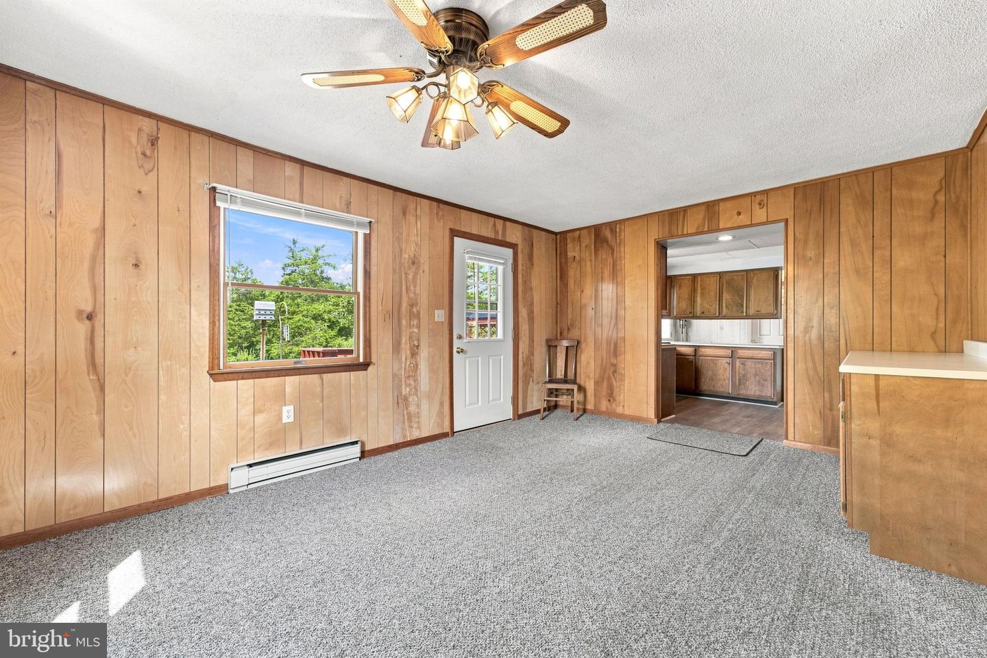 191 Whispering Echos Dr Property Photo 17