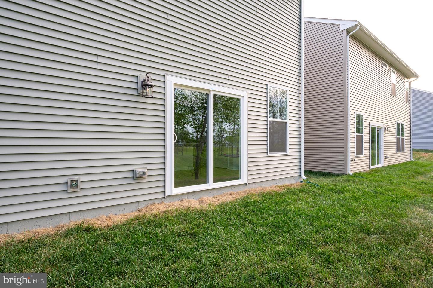 217 National St Property Photo 10