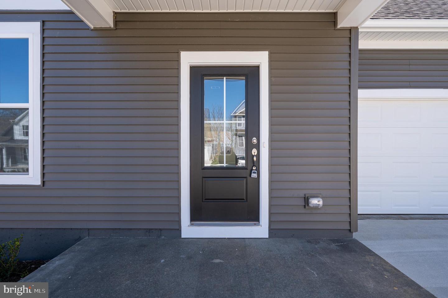 164 National St Property Photo 9