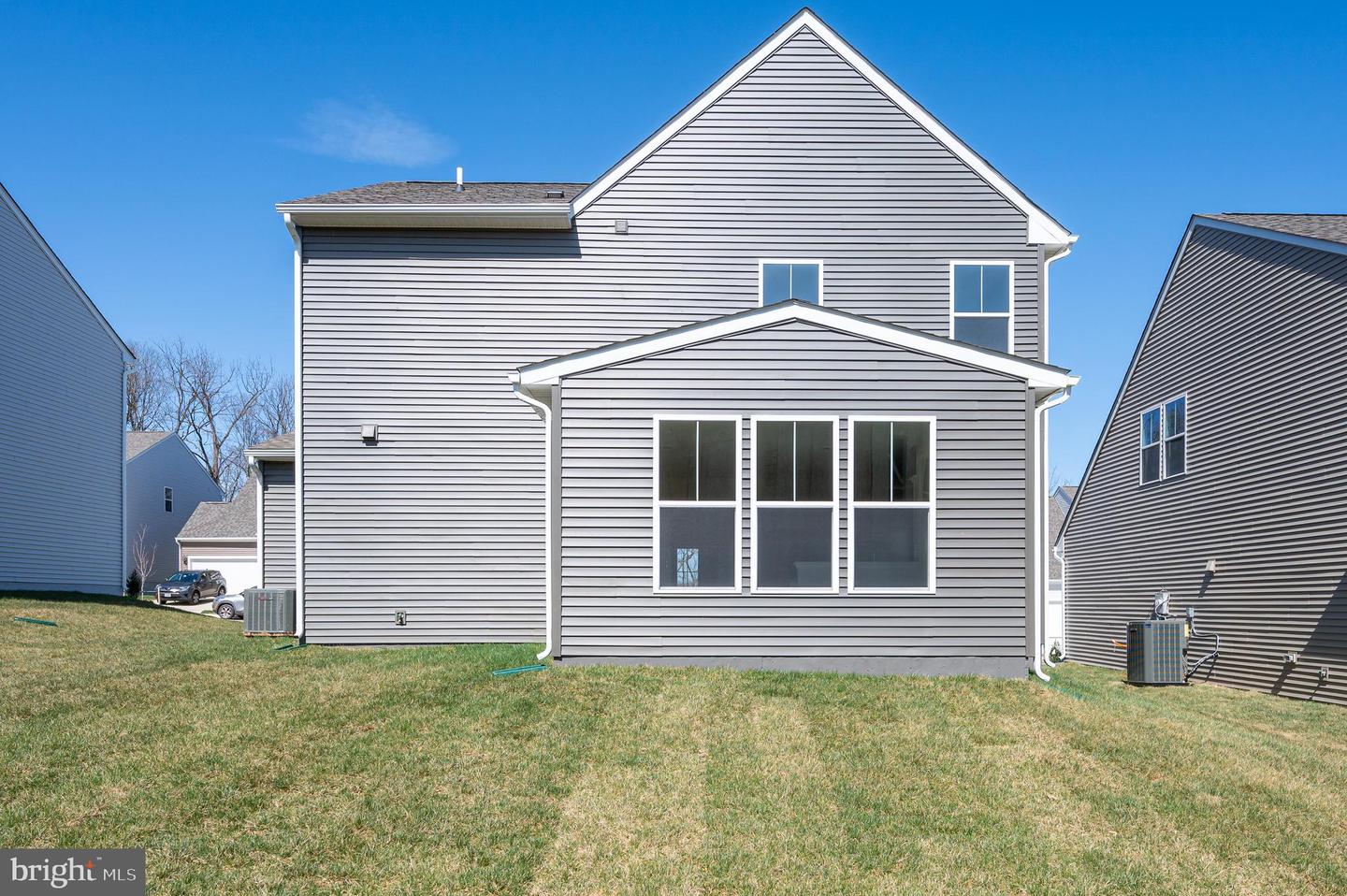 164 National St Property Photo 14