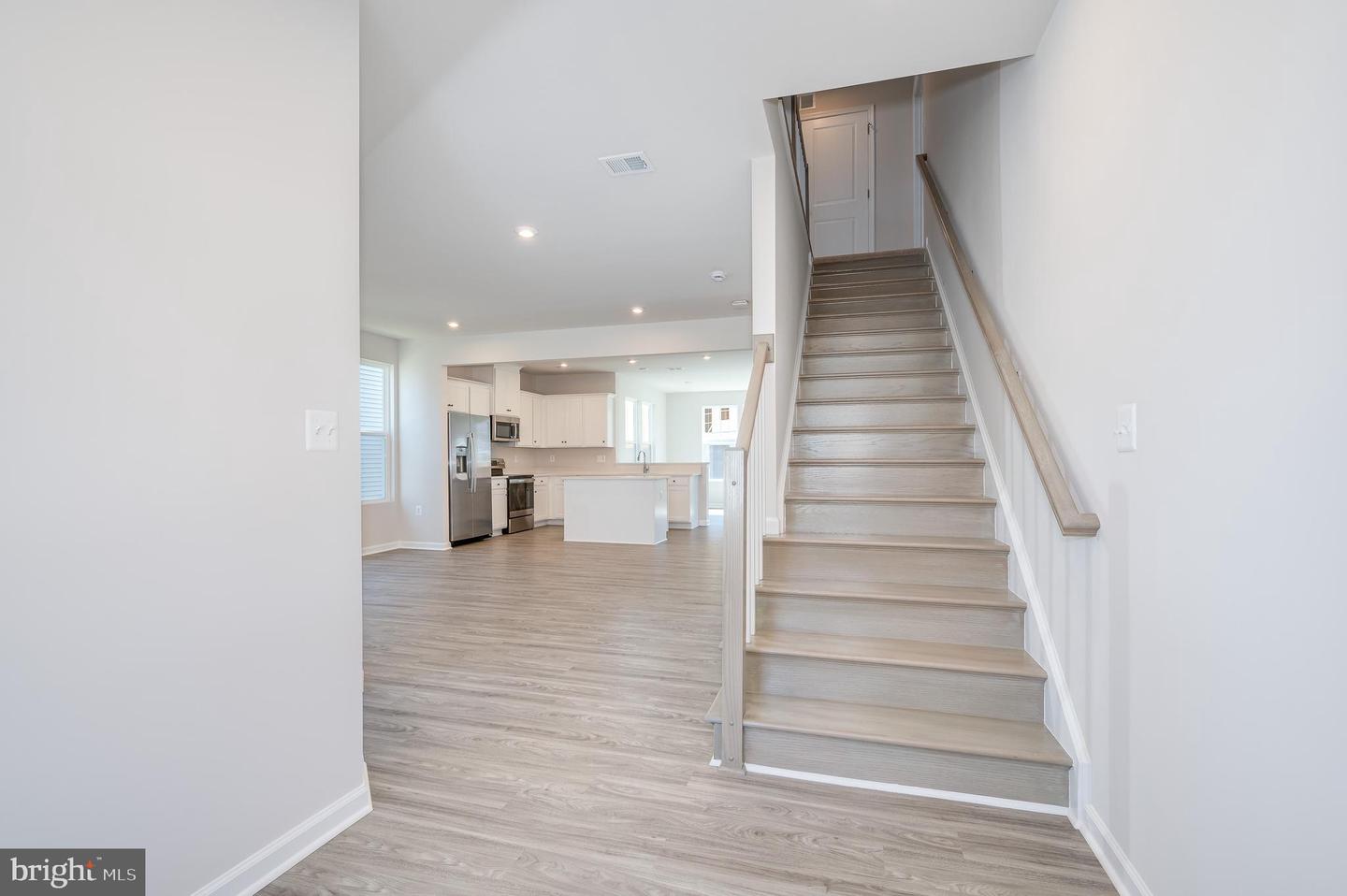 164 National St Property Photo 18