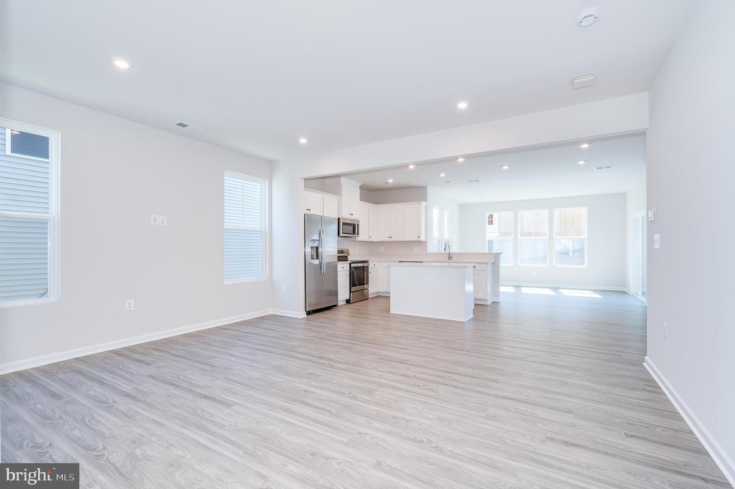 164 National St Property Photo 21