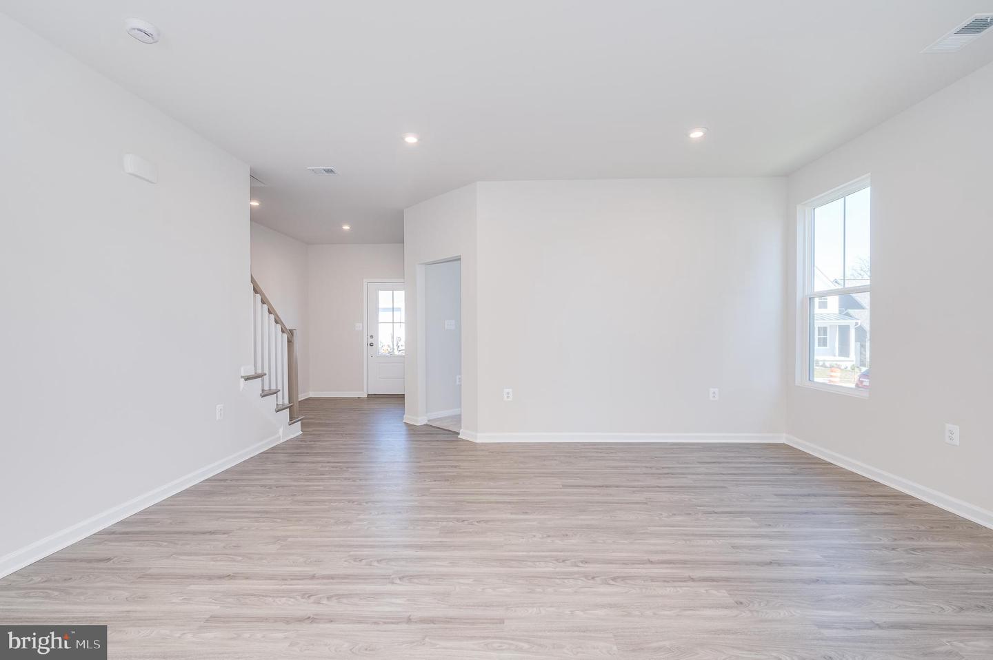 164 National St Property Photo 25