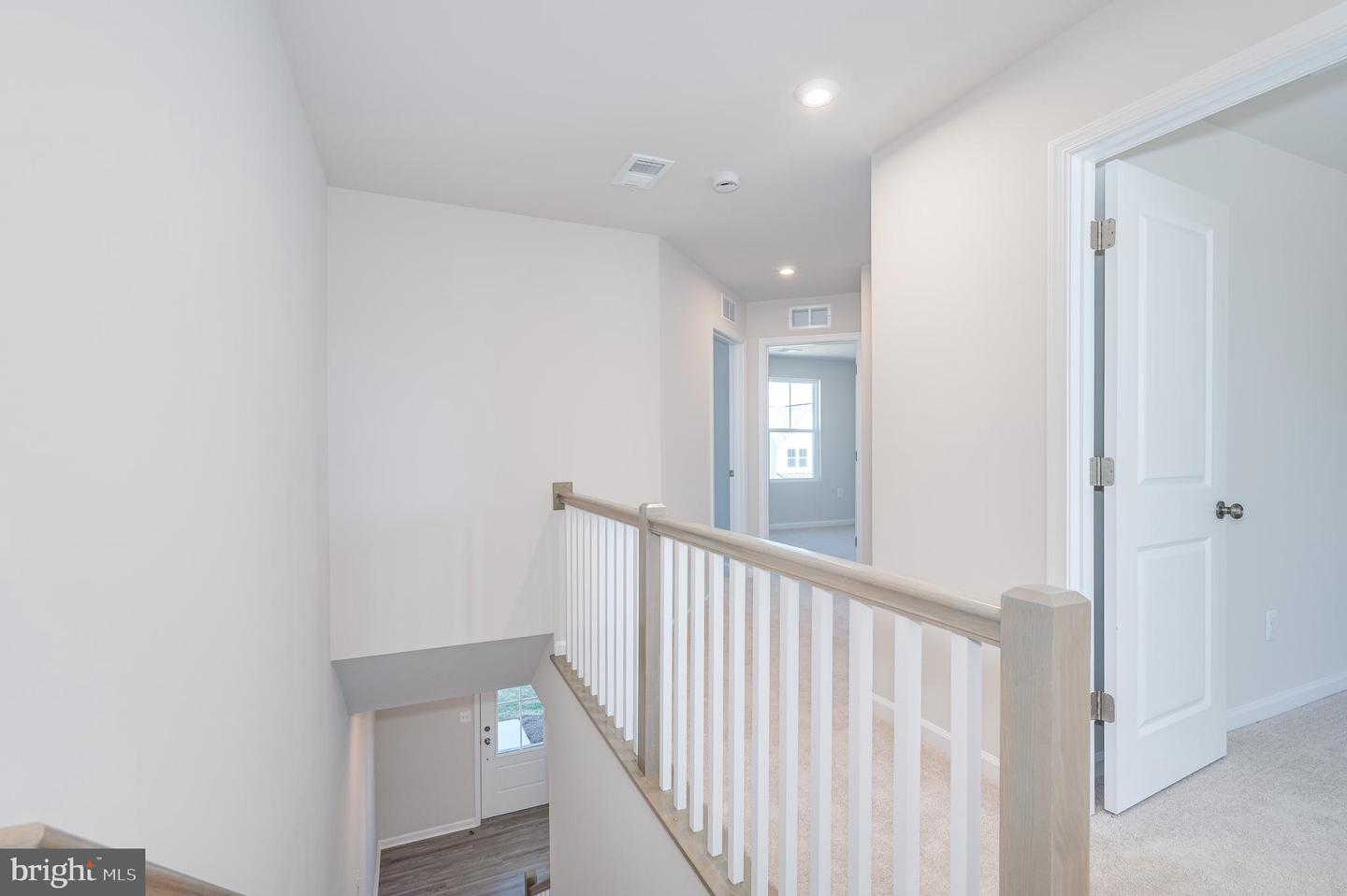 164 National St Property Photo 41