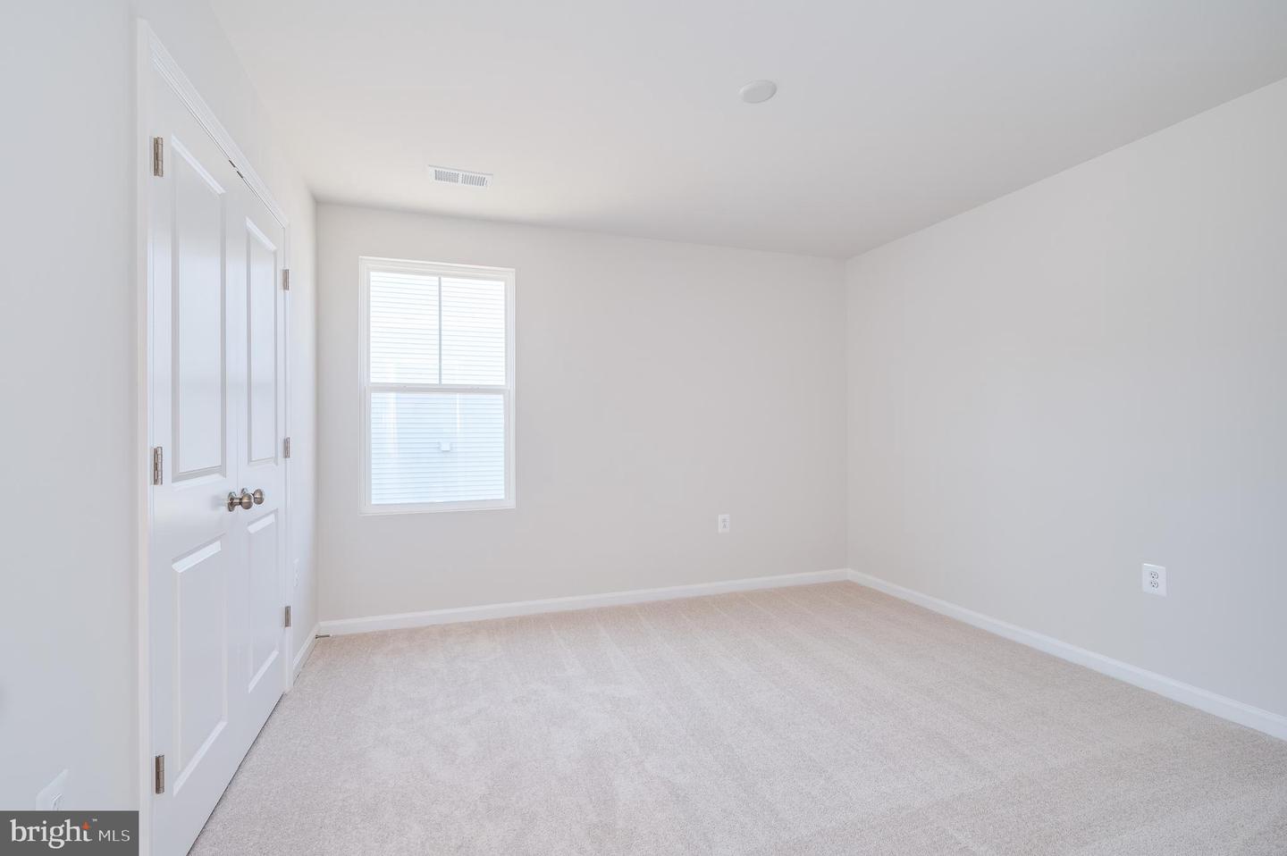 164 National St Property Photo 44