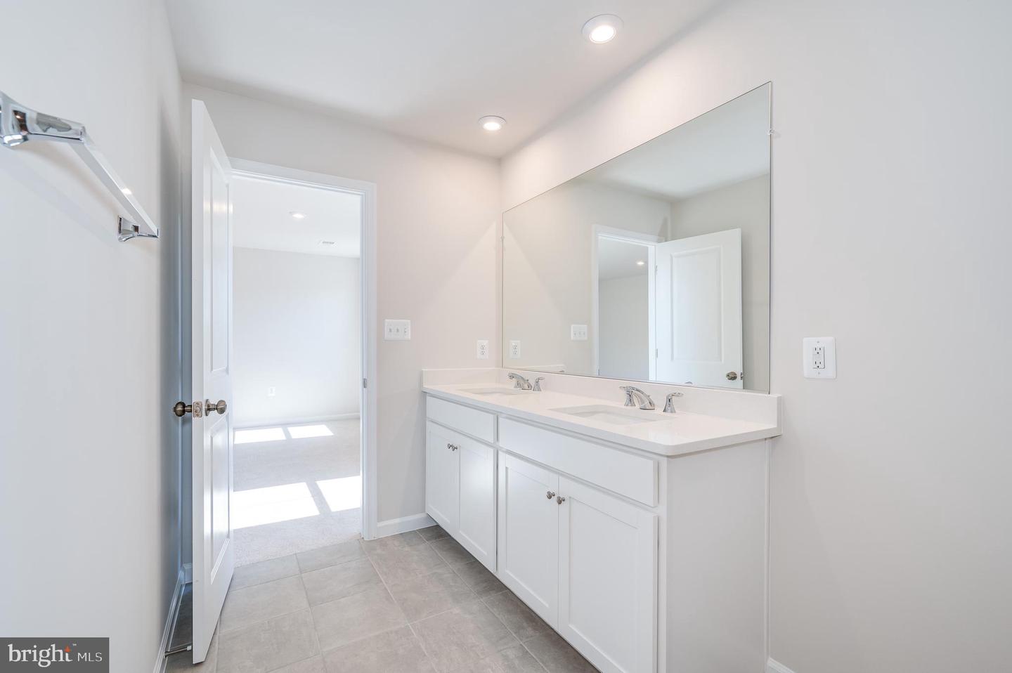 164 National St Property Photo 51