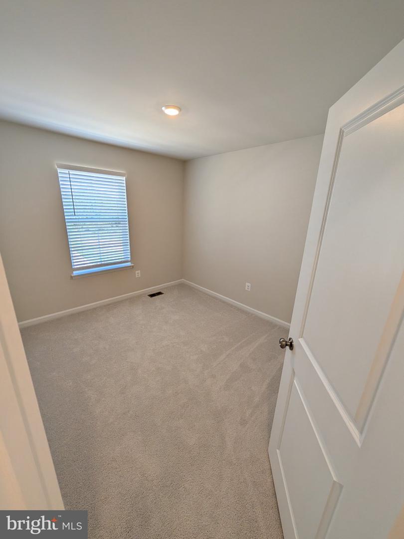 278 Swan Field Ave Property Photo 32