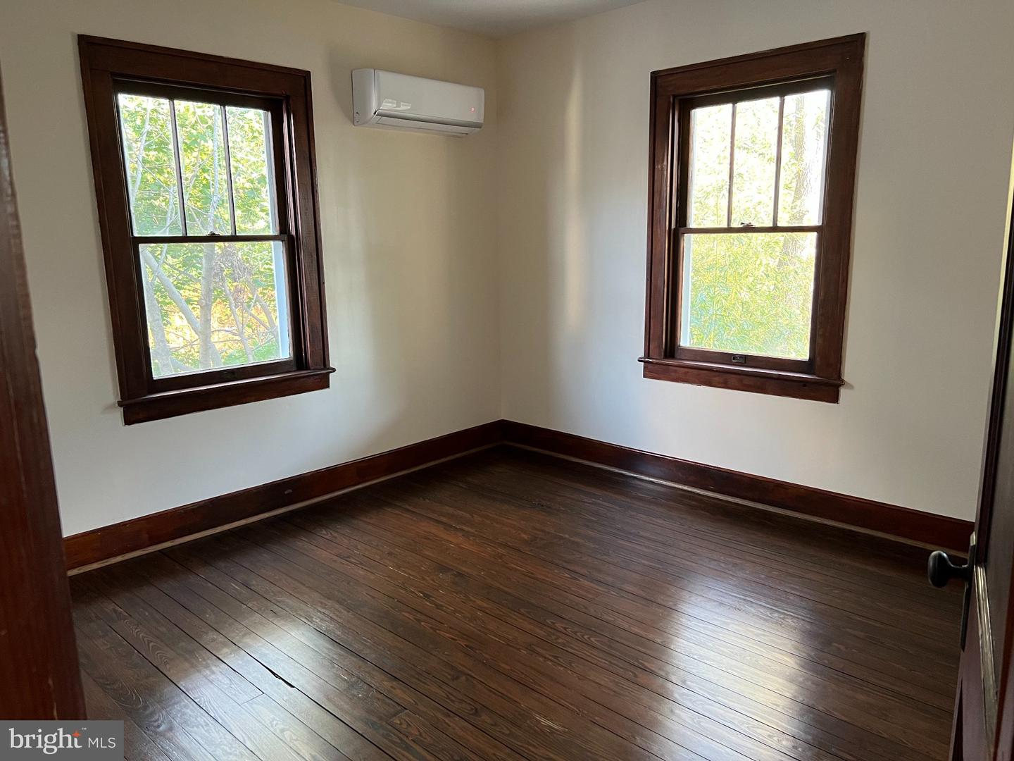 120 2nd Ave Property Photo 5