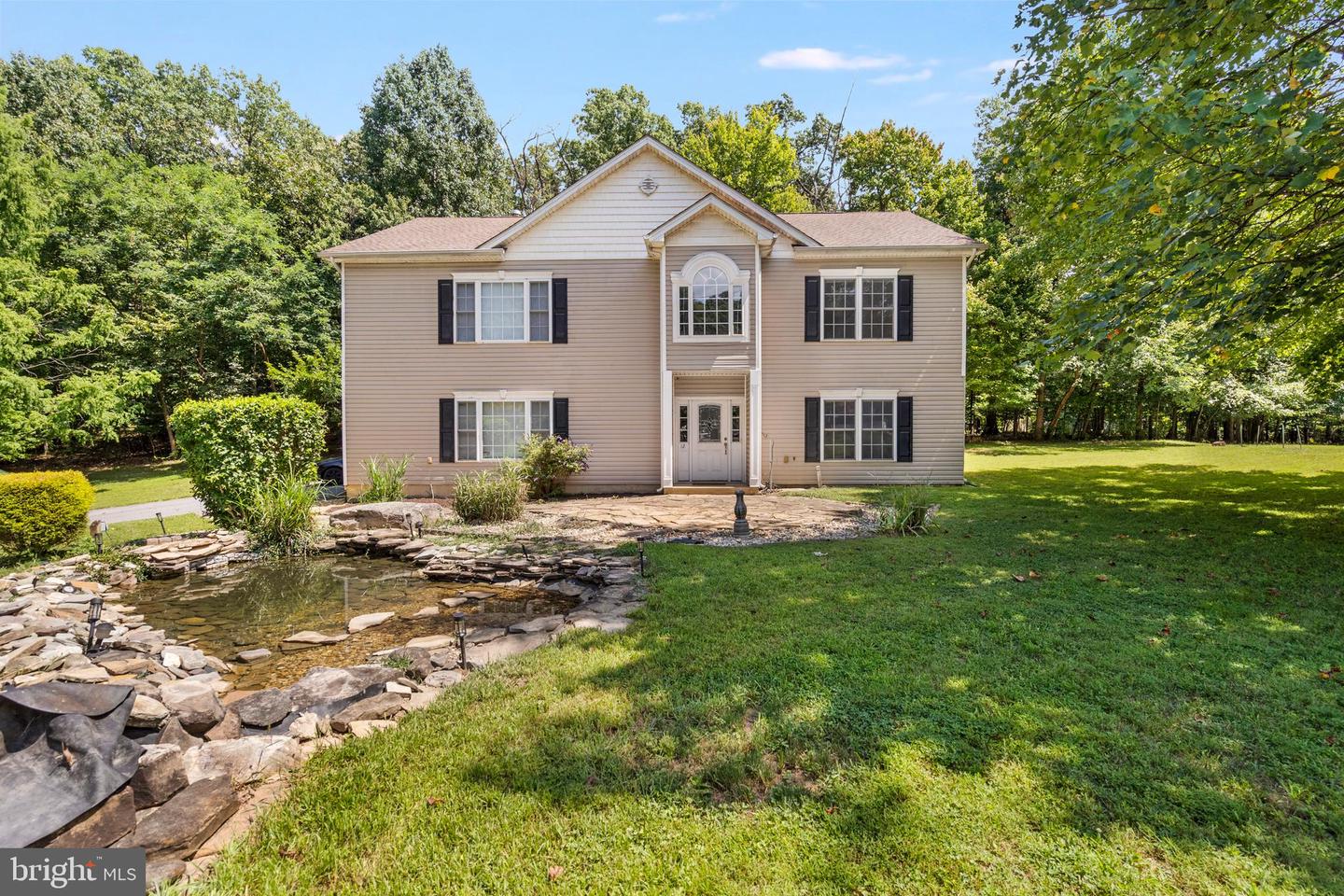 12 Red Squirrel Rd Property Photo 1