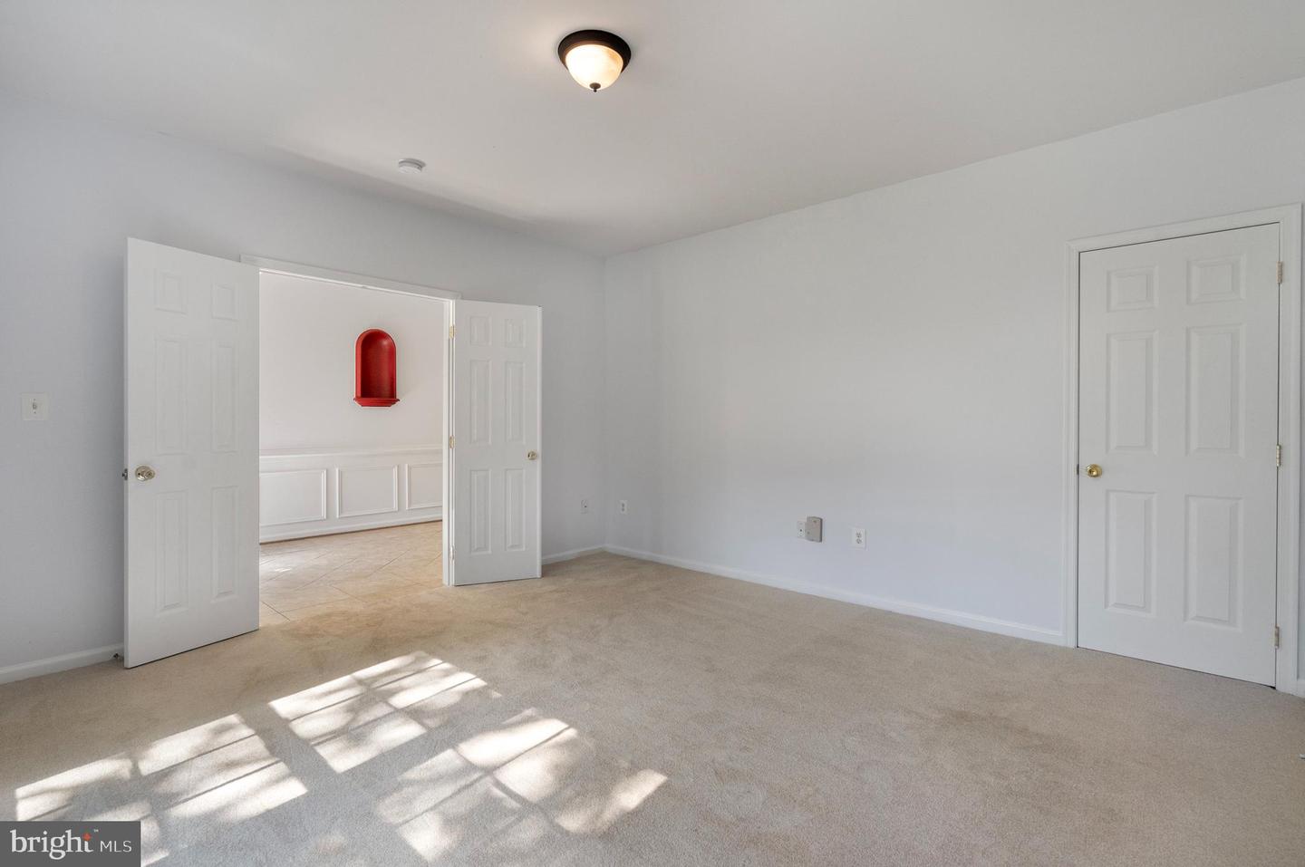 12 Red Squirrel Rd Property Photo 6